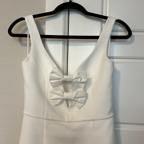 Rebecca Vallance
Bridal Phoebe Bow Minidress - Picture 7 of 16